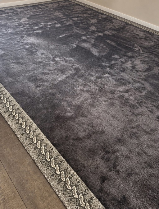 Alfombra con borde decorativo estampado de serpiente 350x 580cm
