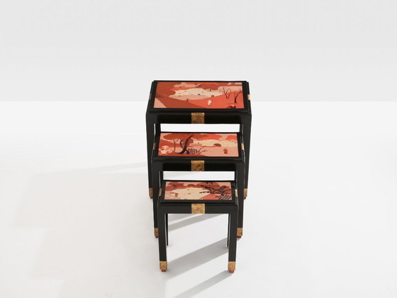 Image 1 of Dreiteiliges Beistelltisch-Set im asiatischen Stil, ebonisiertes und vergoldetes Holz, 1920er Jahre