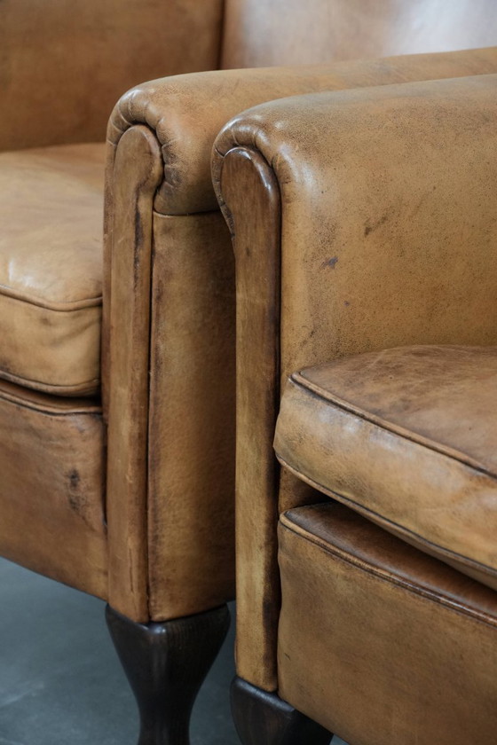 Image 1 of 2 x Subtiele vintage schapenleren fauteuil met een mooie lichte kleur