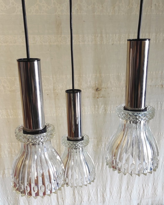 Image 1 of Three-light cascading pendant light in chromed metal and crystal - mid-20th century