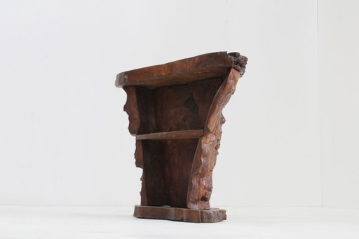 Bar vintage de style brutaliste en forme de tronc d'arbre des années 1970