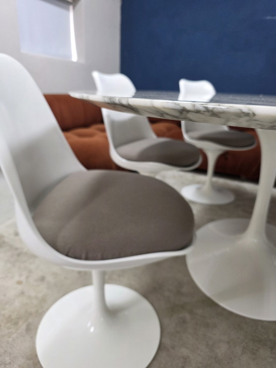 Tavolo ovale Knoll Studio + sedie Tulip Knoll (nuove) – Set da pranzo, Aluminium, Marble (photo 3 of 14)