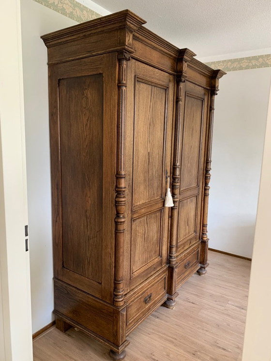 Image 1 of Antieke eiken hollandse vakmanschap kast bruin handgemaakt