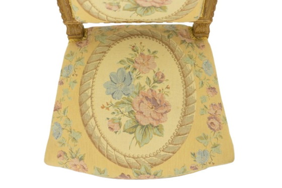 Image 1 of Pareja de sillas de madera dorada y tapizadas. Época Luis XVI.