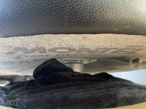 Image 1 of Poltrona girevole di design Montel Once Plus nera