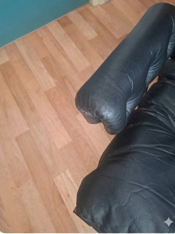 Black soft leather Wing Chair / Swivel chair – Wood (photo 8 of 8)