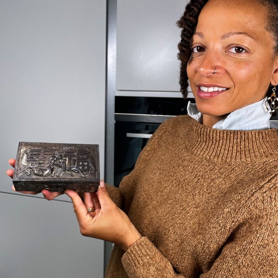 Image 1 of Caja japonesa para baratijas o joyas de metal y madera con forma de dragón
