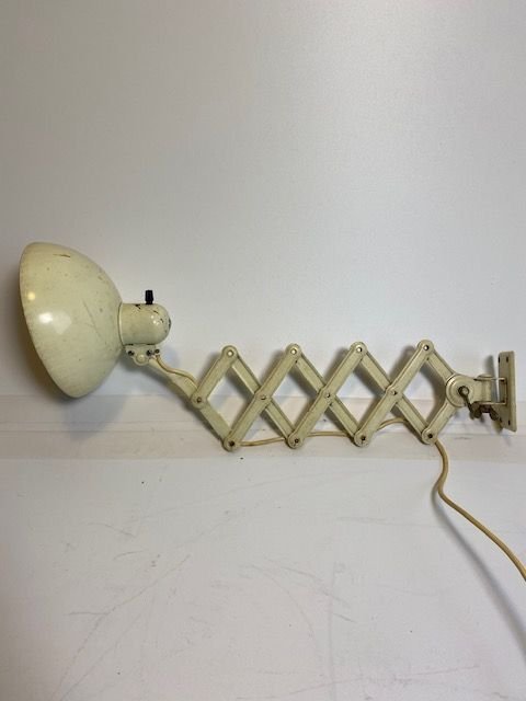 Early Scissor Lamp Kaiser Ideell 30s 40s Christian Dell white Mod. 6614 – Kaiser Idell, Wall lights, Metal (photo 5 of 6)