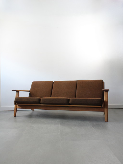 Canapé danois vintage 3 places par Hans J. Wegner pour Getema