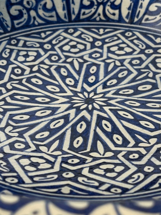 Groot Marokkaans Fès aardewerk blauw-wit bord – 35 cm – Decoratieve objecten, Ceramic (photo 3 of 7)