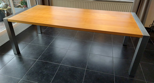 Design handmade dining table