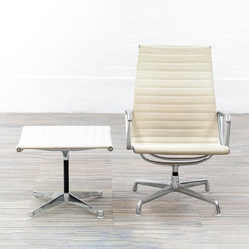 Set da salotto Herman Miller Ea116 + poggiapiedi