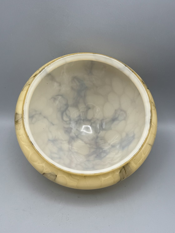 Image 1 of Vintage gemarmerde plafondlamp – elegantie in glas en messing