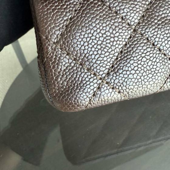 Image 1 of Chanel 2.55 Reissue 226 - 28 cm Gestepptes Caviar-Leder Dunkelbraun Silberne Hardware Serie 14