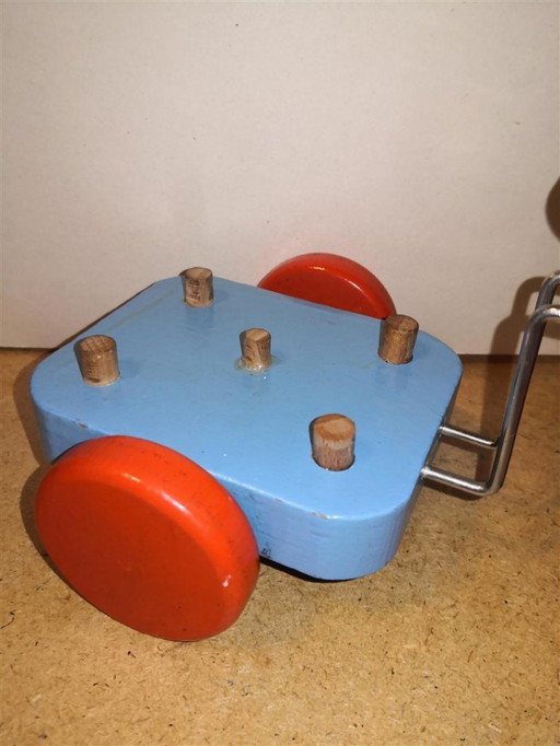 Raro giocattolo vintage in legno Vilac: lattaio su triciclo / anni '60