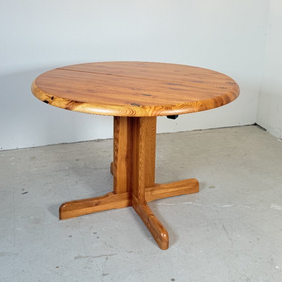 Image 1 of Ovaal uitschuifbare grenen eettafel in Deense stijl