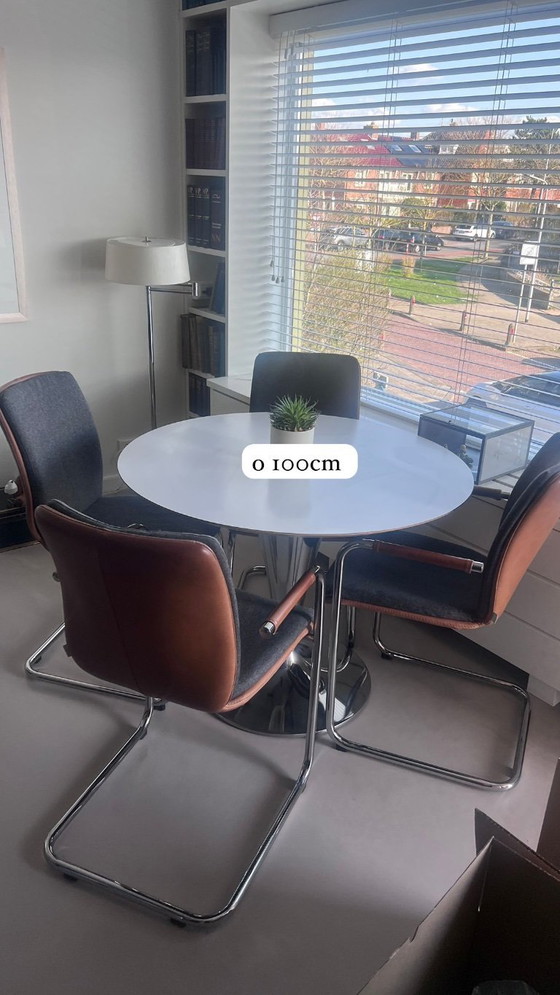 Image 1 of Tavolino da caffè Sumisara di design, 75 cm, in acciaio inox.