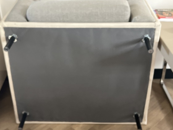 Image 1 of Sillón de salón de diseño italiano de alta gama.