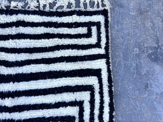 Image 1 of Tapis marocain écru à motifs géométriques 200cmx100cm 