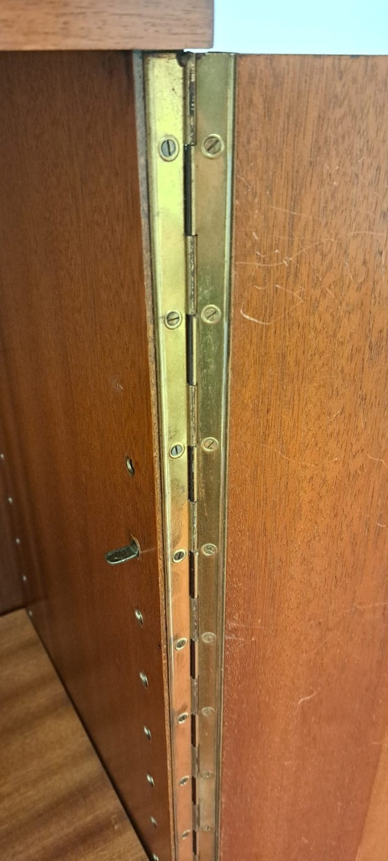 Image 1 of Meuble classique en noyer | style antique/rétro | années 1940-1950