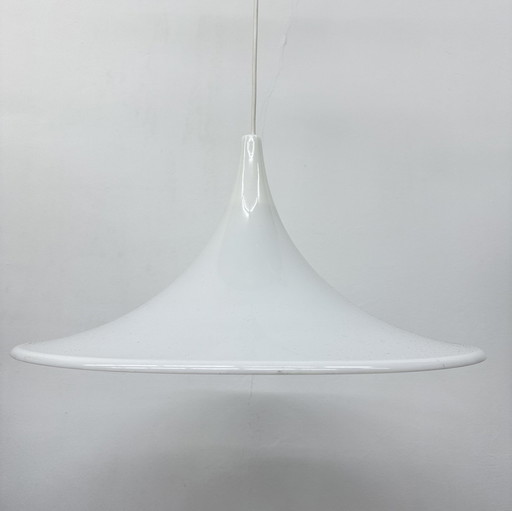 Lampe suspendue vintage en Lucite en forme de trompette, 1970 Space Age