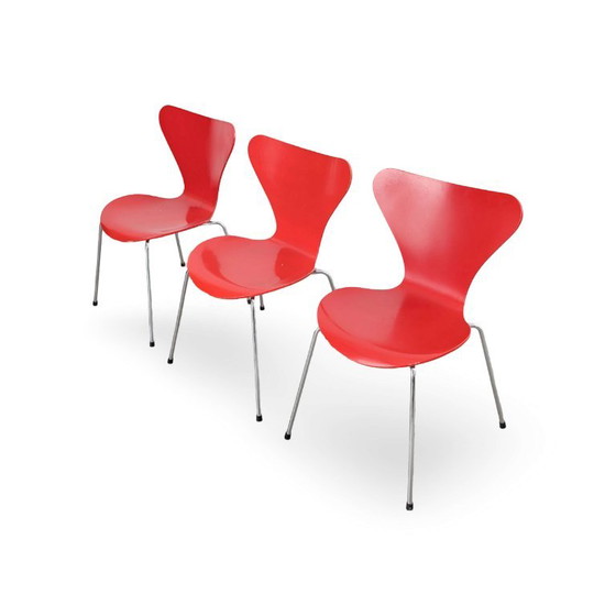 Set di 3 Sedie Originali Arne Jacobsen Serie 7 Fritz Hansen rosse, Sedie da camera, Legno, Rosso (foto 4 di 12)