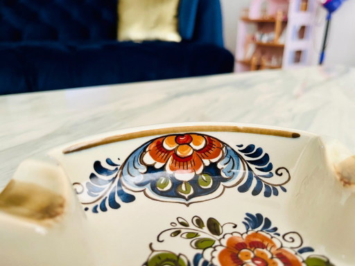 Posacenere vintage in ceramica policroma dipinta a mano Flora Delft, Olanda n. 966