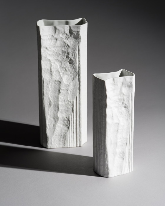 Image 1 of Duo de vases sculpturaux Rosenthal Studio-Linie, relief en porcelaine biscuit Martin Freyer