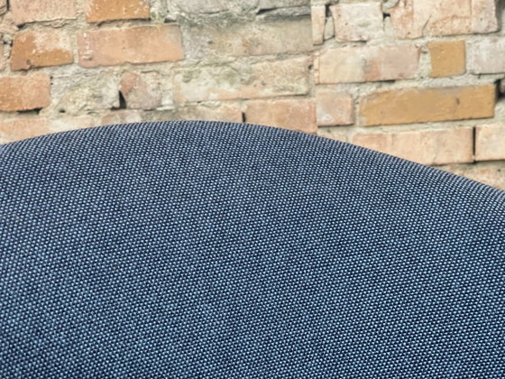 4x Arco Close – Blue-grey Fabric | Gudmundur Ludvik – Dining chairs, Textile, Wood (photo 9 of 16)