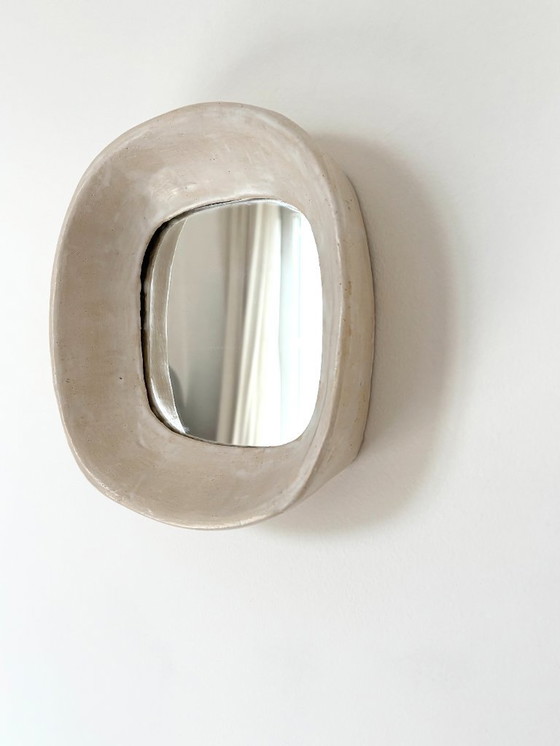 Image 1 of Franse hedendaagse keramische spiegel, "Oeuf" van Renzo Maar