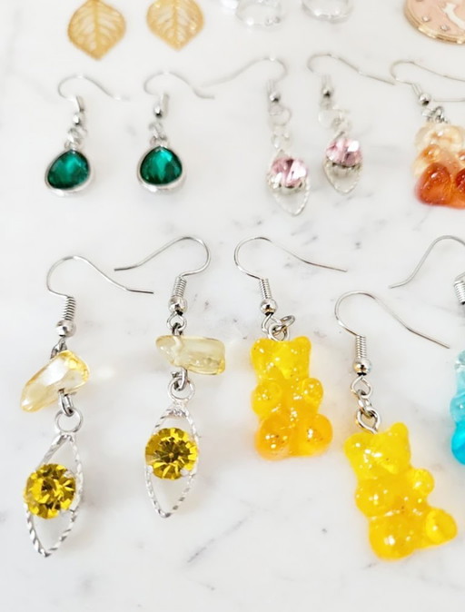 Lot 18 paires boucles d'oreilles fantaisie animaux chat oursons feuilles perles noël et émail