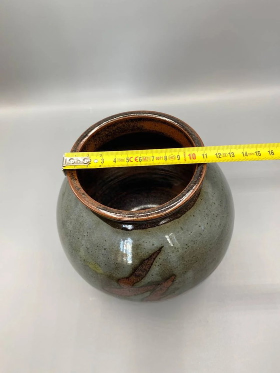 Studio Stoneware Ball Vase – Stylized Botanical Decor – Signed Ceramic – France & Daverkosen, Crockery (photo 4 of 6)