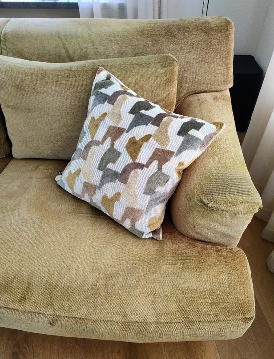 Image 1 of Linteloo spacious 3-seater sofa