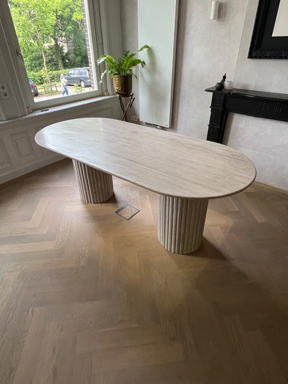 Image 1 of Mesa de comedor de travertino - NUEVA