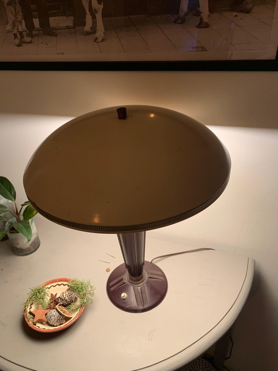 Image 1 of Bellissima lampada da tavolo vintage art déco - lampada a fungo di Eileen Gray