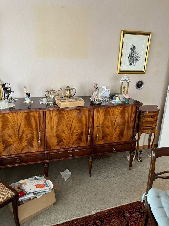 Image 1 of Stunning classic Empire-style sideboard – Flamed mahogany in top condition!