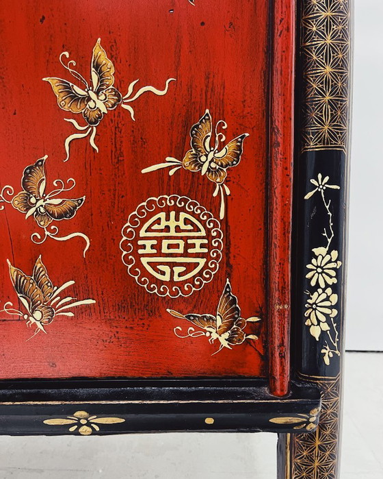 Image 1 of Vintage Chinese kast rood
