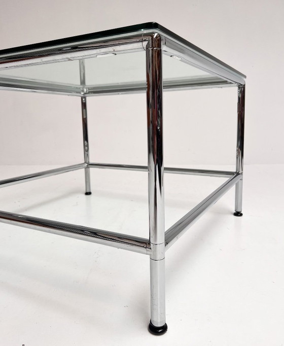 Image 1 of Mesa de centro cuadrada de cristal de 71 x 71 cm, década de 1990.