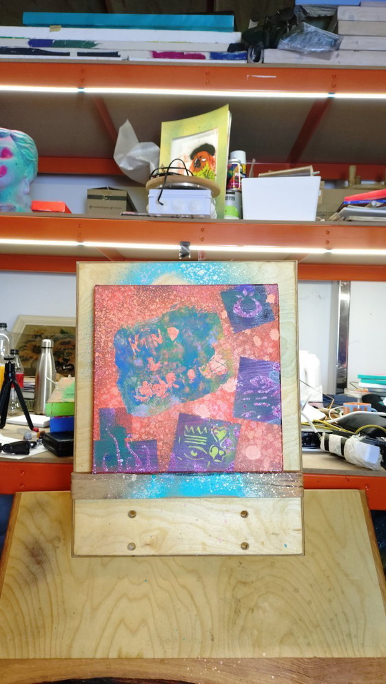 Image 1 of Et ludique - Philosophie visuelle utilisant le graffiti acrylique et les pochoirs