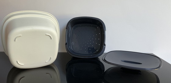 Image 1 of TUPPERWARE: Recipiente multiusos y dos cuencos para salsas