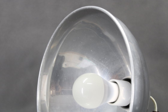 Image 1 of 1950er Tischlampe mit Aluminium-Lampenschirm, Tschechoslowakei