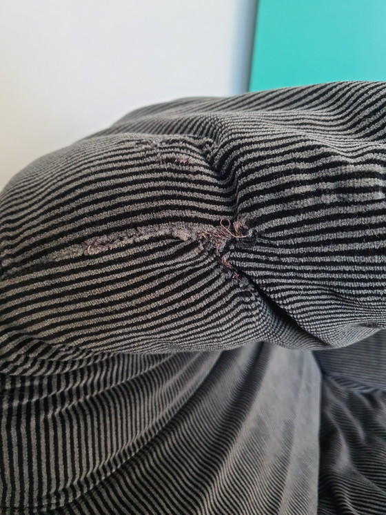 Image 1 of Cassina Maralunga 2 zits van Vico Magistretti - bicolore zwartgrijs