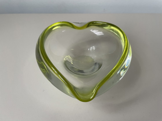 Image 1 of Murano - Cendrier vintage en verre en forme de coeur