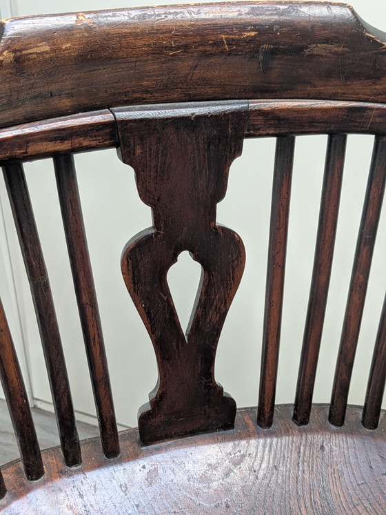 Image 1 of Antique English 'Smokers Bow' Windsor armchair – Elm and ash – England, ca. 1860-1880
