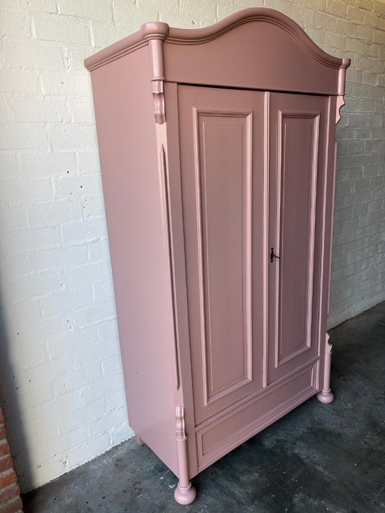 Image 1 of Armario antiguo, mueble para habitación infantil, mueble para juguetes restaurado.