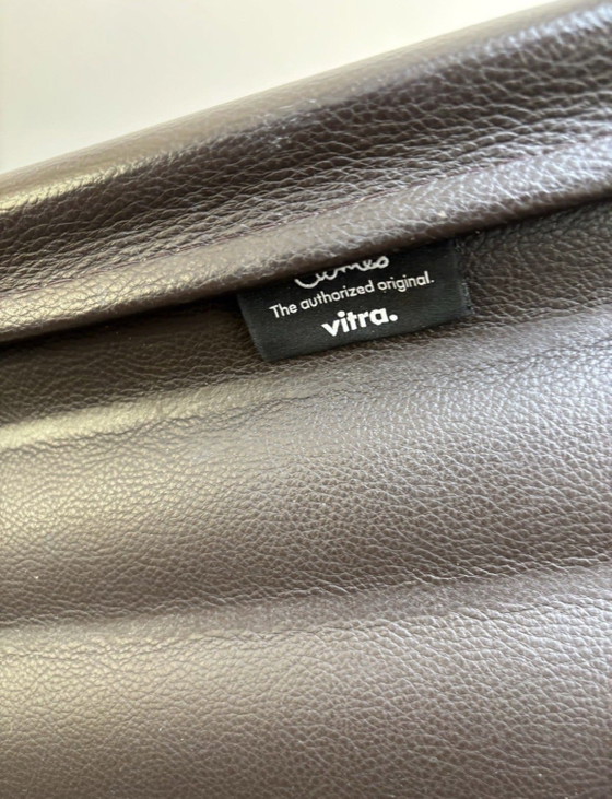 Vitra EA 119 Office Chair Dark Brown Leder Verstelbaar, Neigbaar Draaibaar LP – Bureaustoelen, Aluminium (photo 3 of 5)