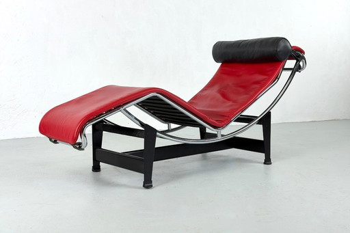 LC4 di Charlotte Perriand, Lecorbusier e Pierre Jaenneret per Cassina - anni '90