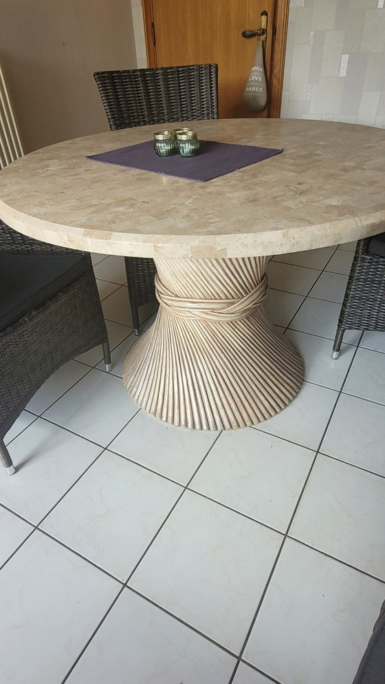 Image 1 of Ronde stenen tafel 