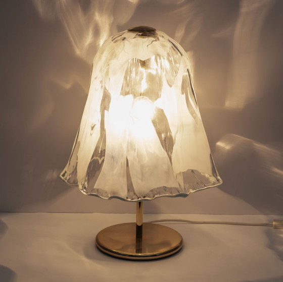 Image 1 of "La Murrina" Mid-century moderne Italiaanse tafellamp van messing en Muranoglas, jaren 70