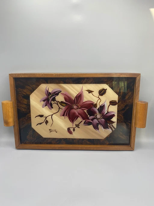Painted tray under glass, signed Germ, floral bouquet, wood and cylindrical handles – decoratieve objecten